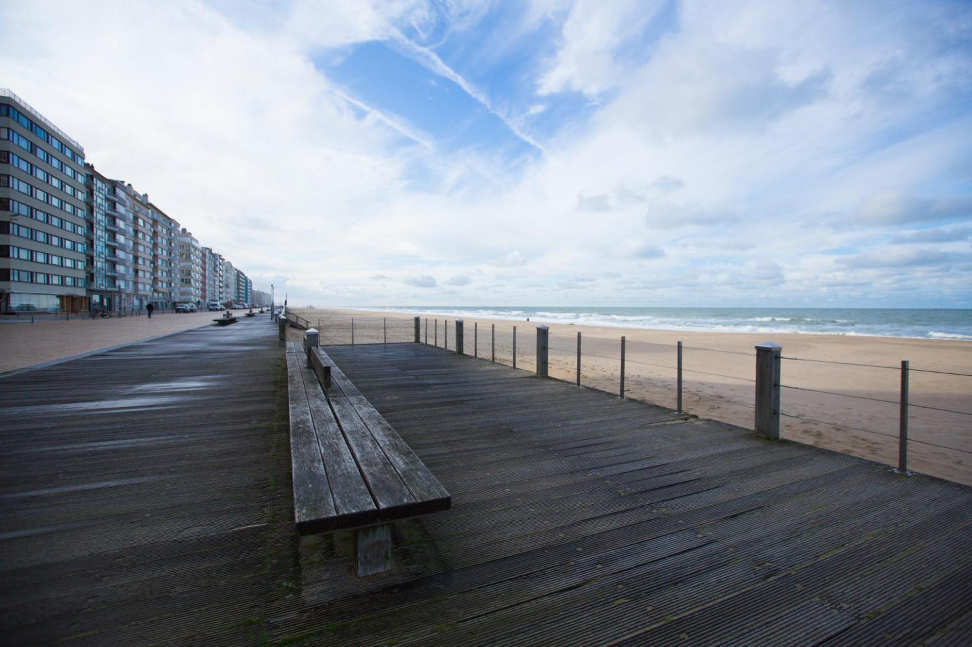 Bright Apartment With Sea View Oostende Exterior foto