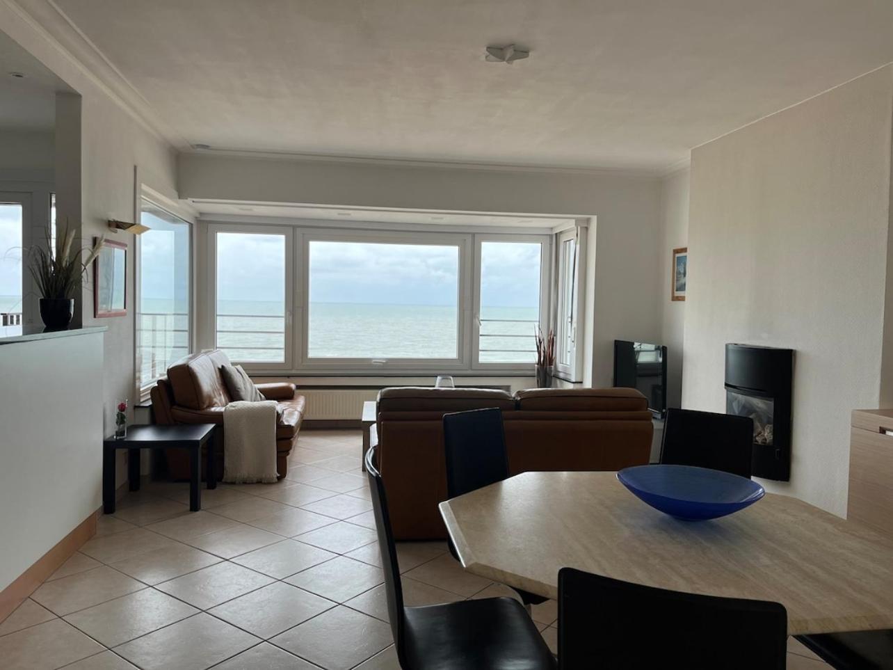 Bright Apartment With Sea View Oostende Exterior foto